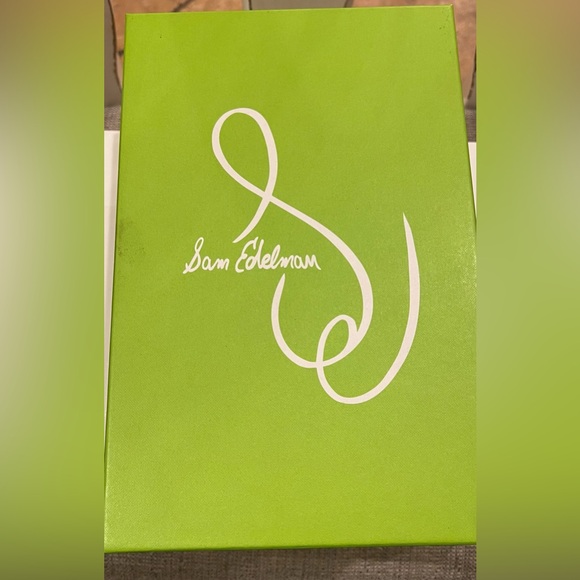 Sam Edelman 
Hazel pointed toe pump in Gold Mesh 
Size 7 1/2 - Picture 9 of 14